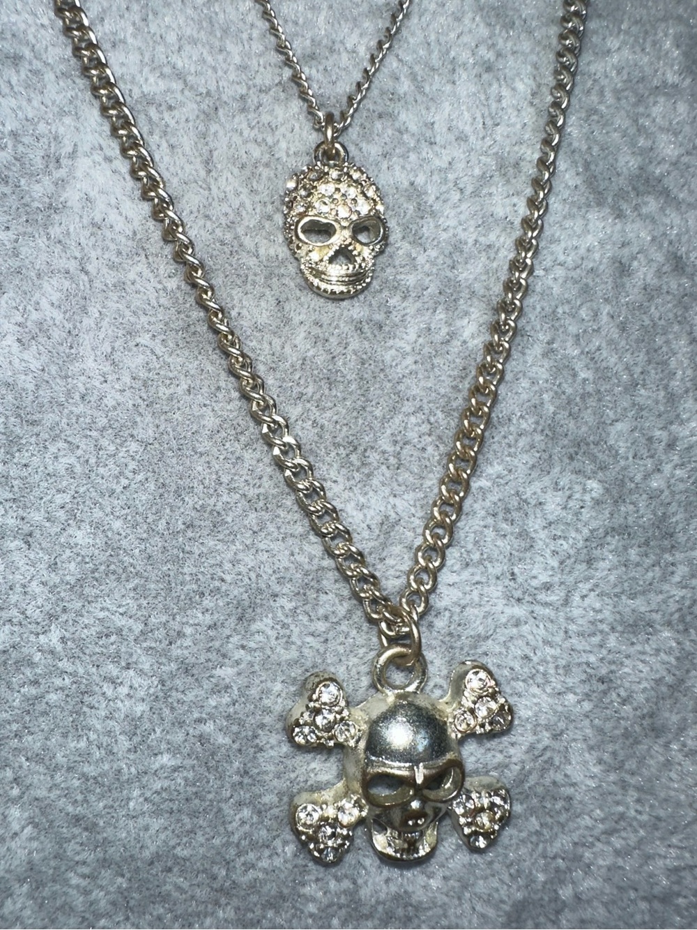 Hot Topic • Indie Sleeze Rhinestone Skull Double Chain Necklace